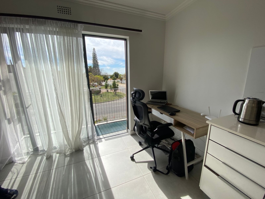 To Let 1 Bedroom Property for Rent in Table View Western Cape
